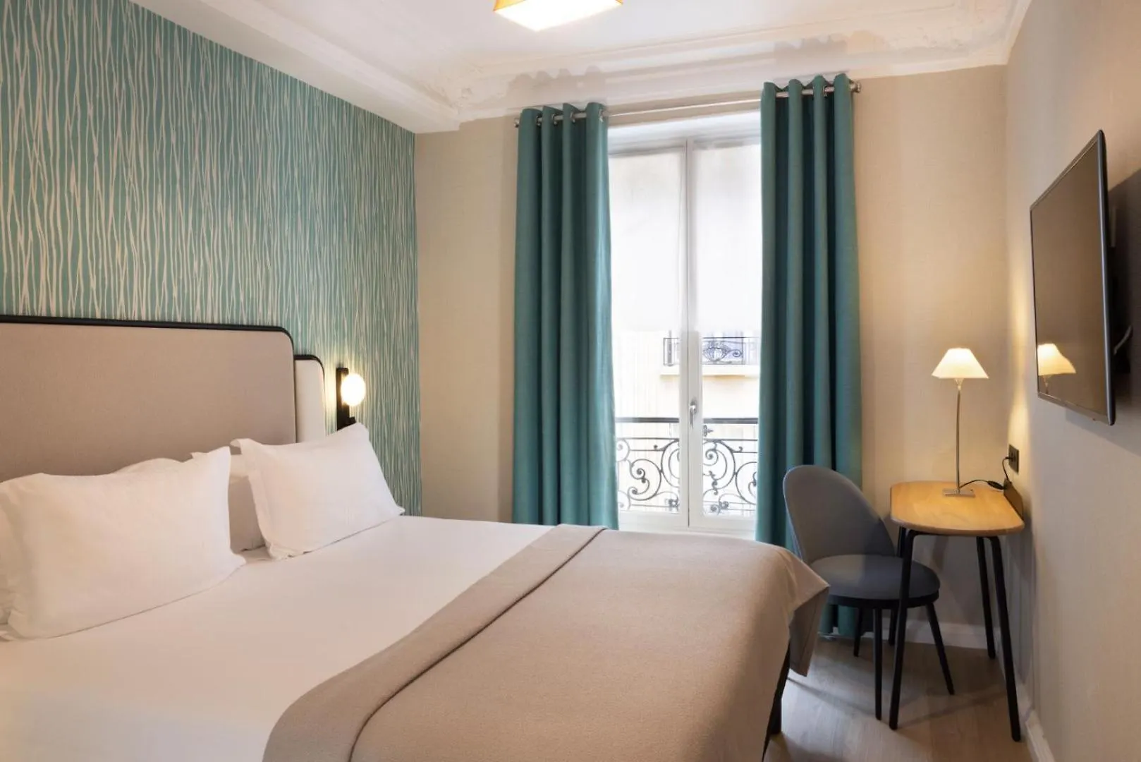 Le 46 Hotel 3*